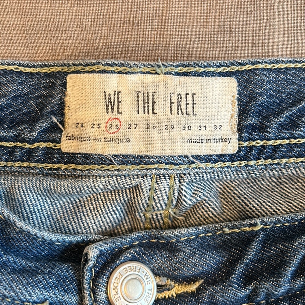 We the Free mid rise crop jeans. Size 26 - Picture 3 of 4